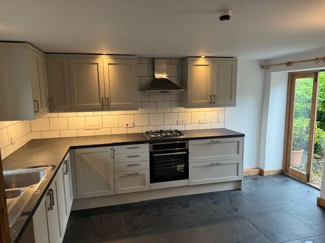 House in Bath - View 3