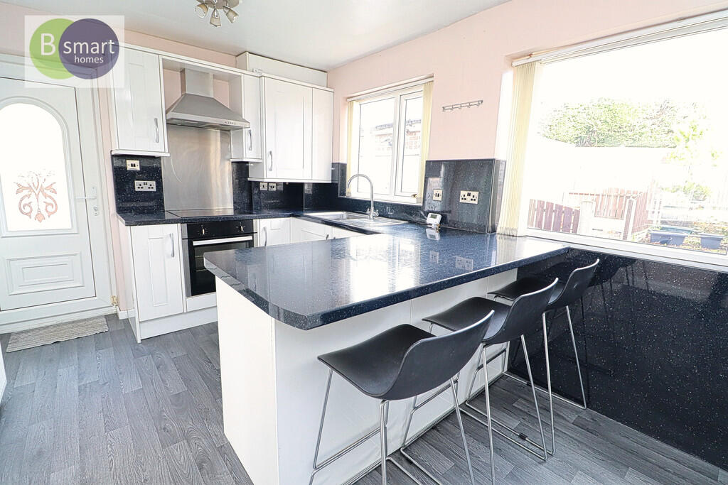 Plumpton Avenue, Mexborough photo 3