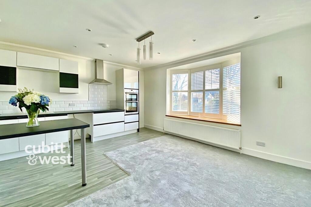 Apartment in Portsmouth - View 2