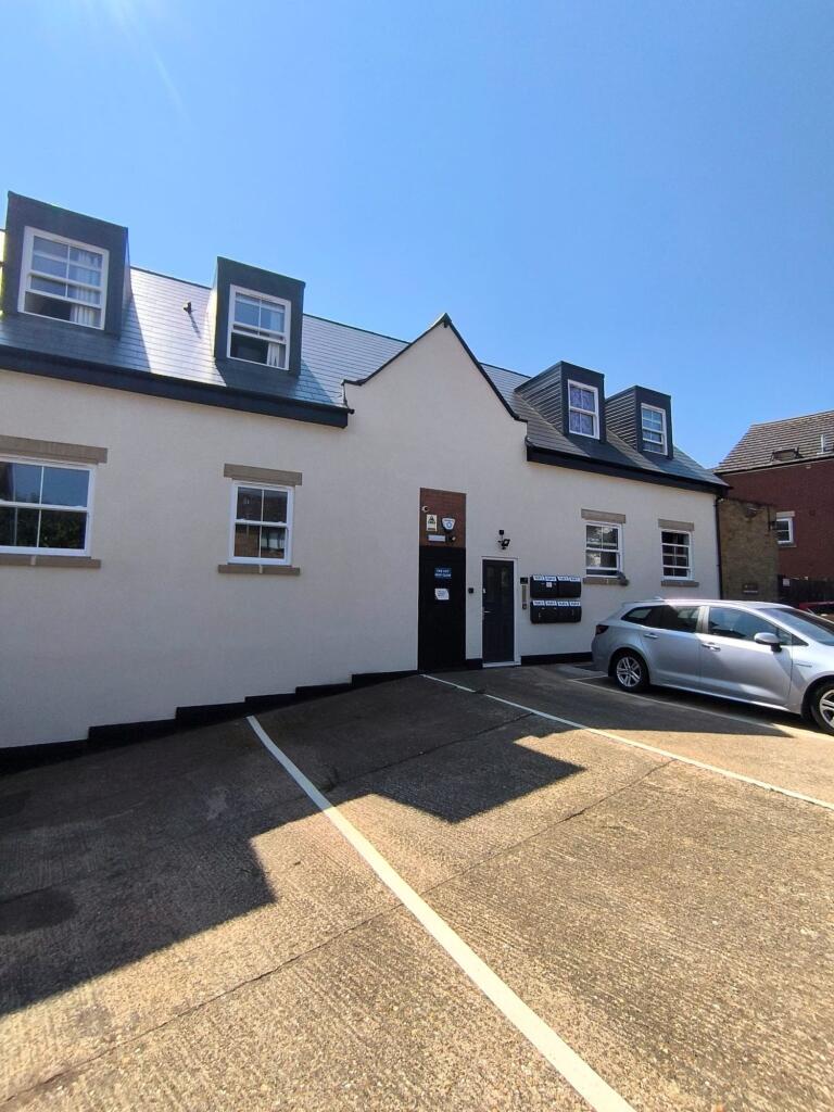 Warrens Close, Irthlingborough, NN9