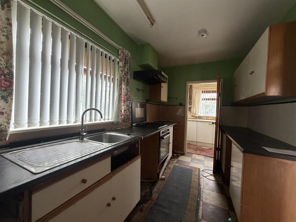 House in Bradford - View 5