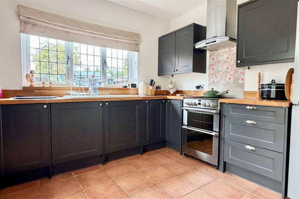 House in Nottingham - View 2