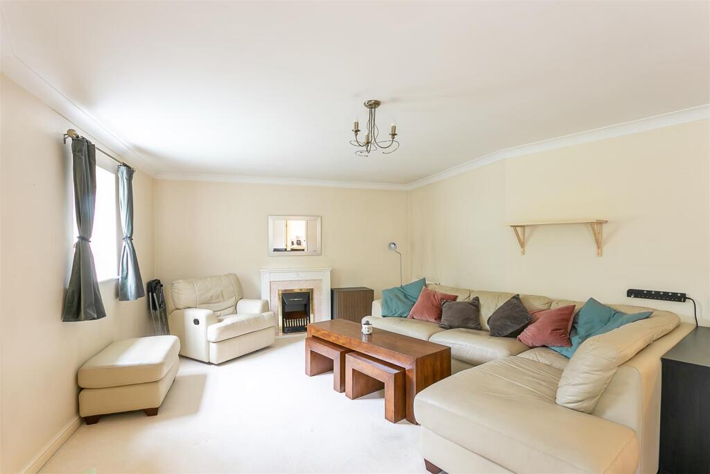 Regency Court, Jesmond, Newcastle upon Tyne photo 3