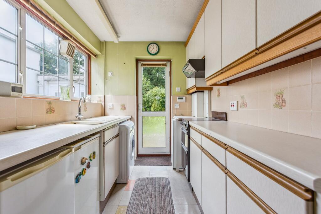 The Parkway, Iver Heath, SL0 photo 4