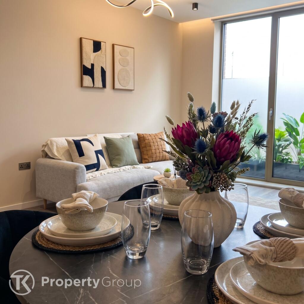 Apartment in Manchester, Hulme - View 4