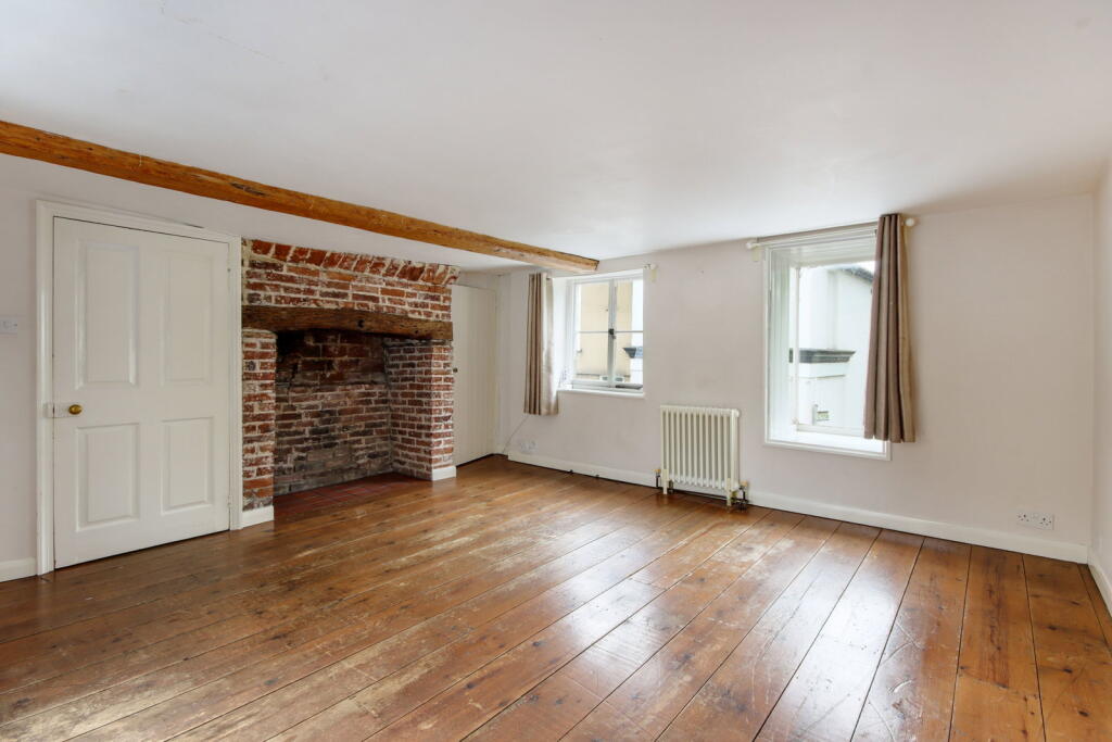 High Street, Greenhithe, DA9 9NL - More
