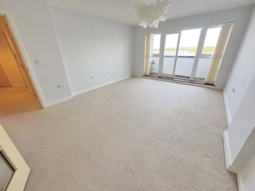 Apartment in Poole, Sterte - More