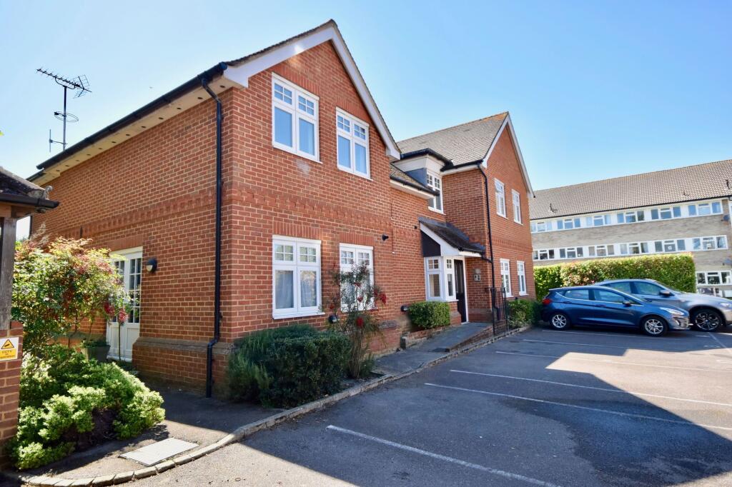 Main image of property: Clements Mead, Leatherhead, KT22