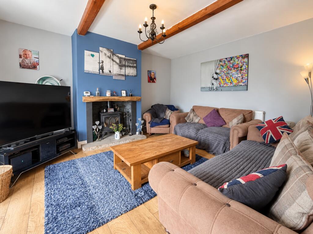 House in Kirklees, West End, Hightown - View 2