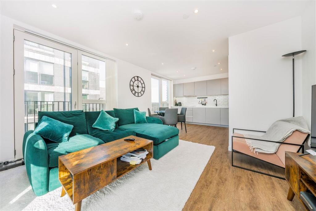 Main image of property: Ratcliffe Cross Street, Limehouse