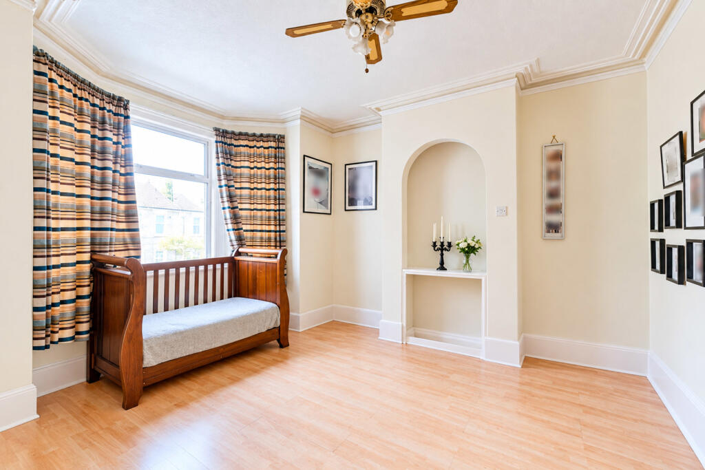 House in London, Cordwell Estate, Hither Green - More