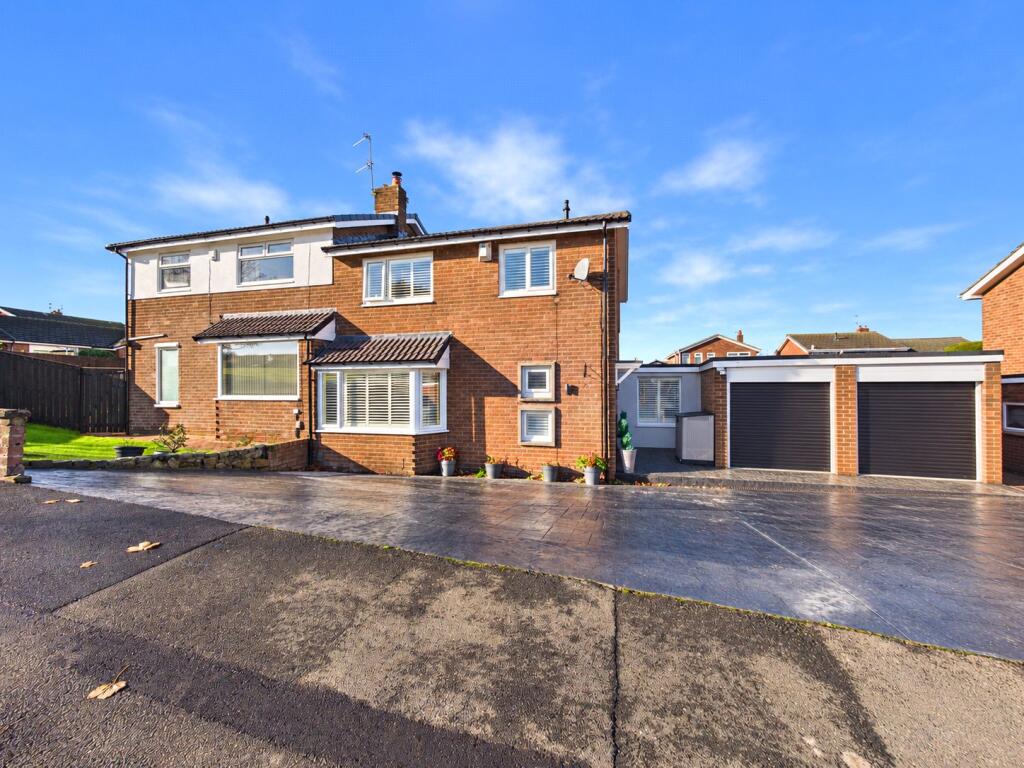 3-bed semi-detached on Hanover Drive, Blaydon-on-Tyne, Tyne and Wear, NE21, £235,000
