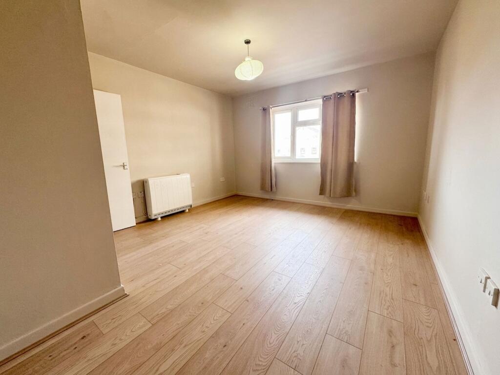 Apartment in Coventry - View 3