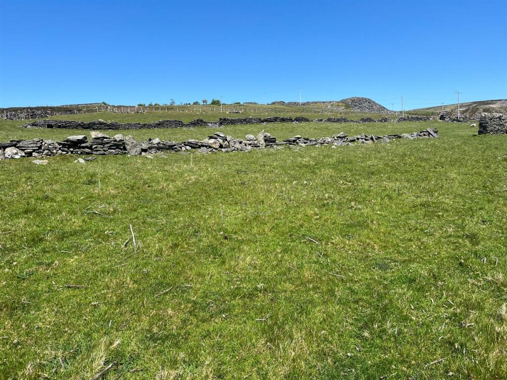 Main image of property: Y Fron, Caernarfon