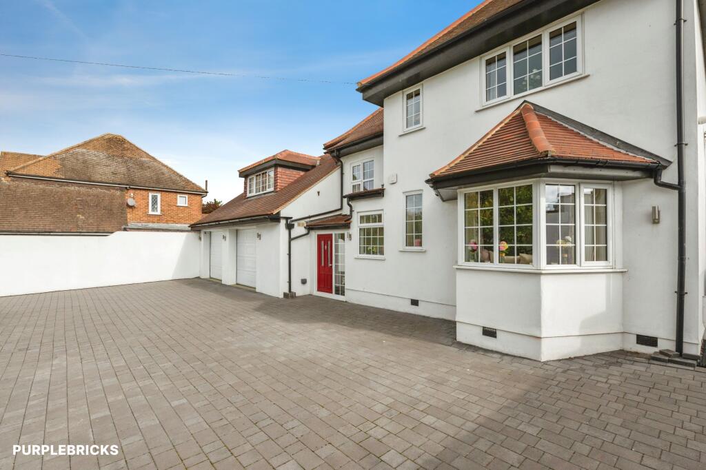 Wrotham Road, Gravesend, DA11 photo 2
