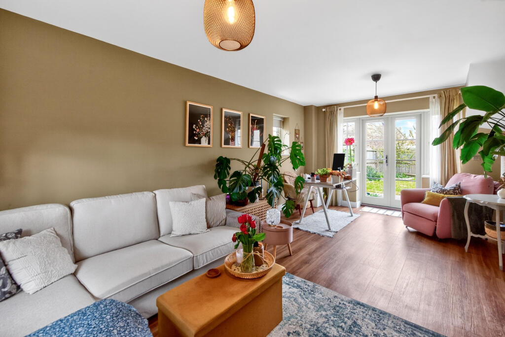 Frome Road, Frome, BA11