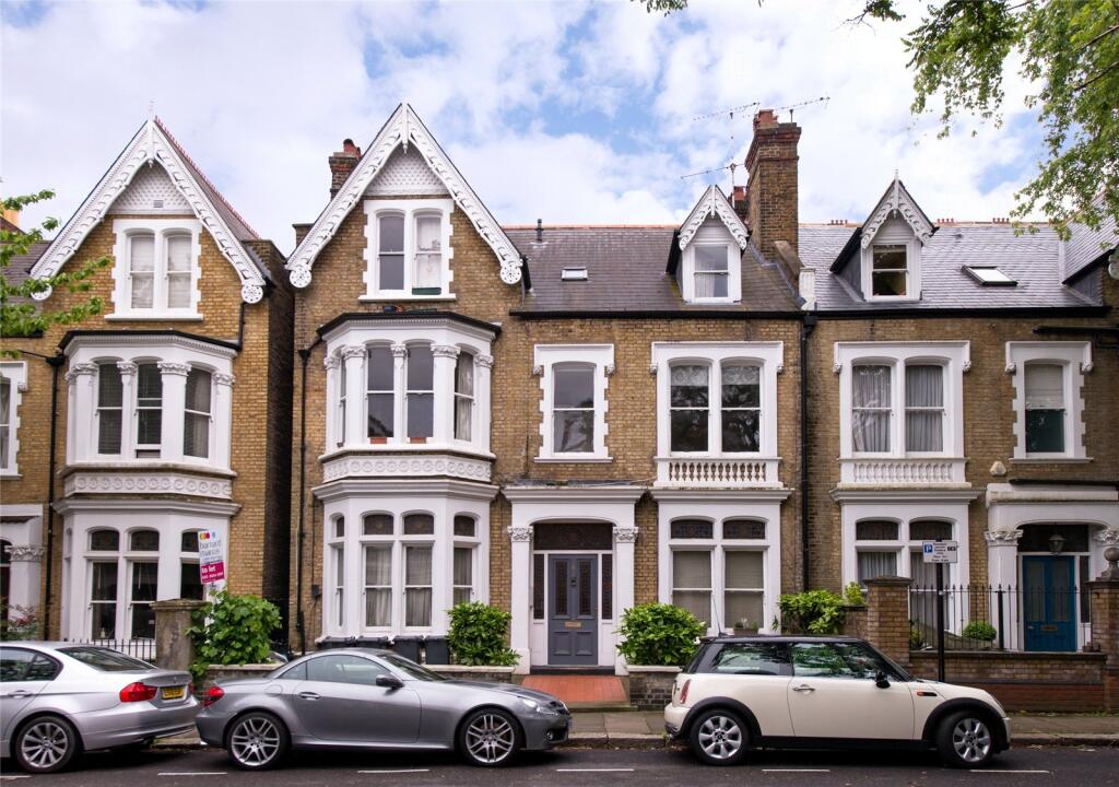 Main image of property: Walpole Gardens,
Chiswick, W4