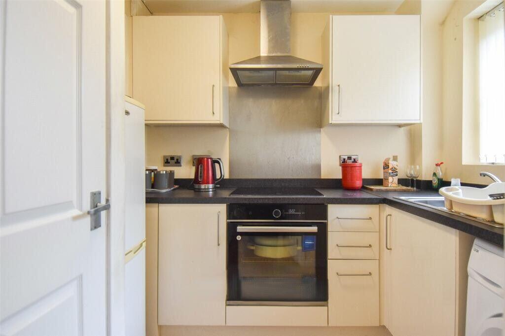 Apartment in Birmingham, Warstock - View 4