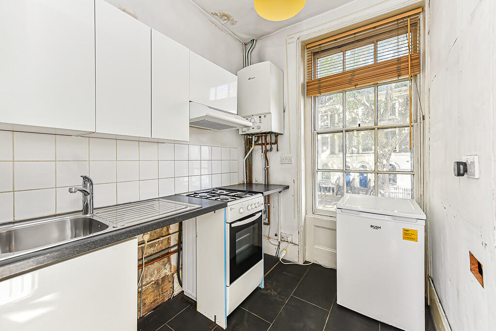 House in London - View 5