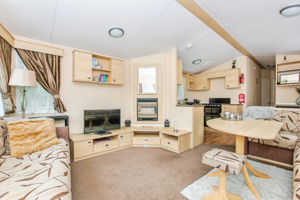 House in South Holland, Lutton - View 4