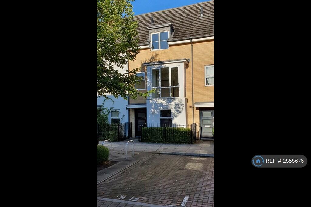 Main image of property: Whale Avenue, Reading, RG2