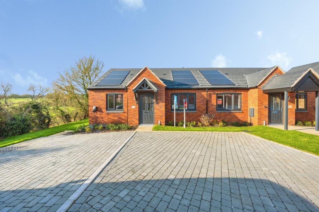 Main image of property: Weavers Grange, Bozeat, Wellingborough