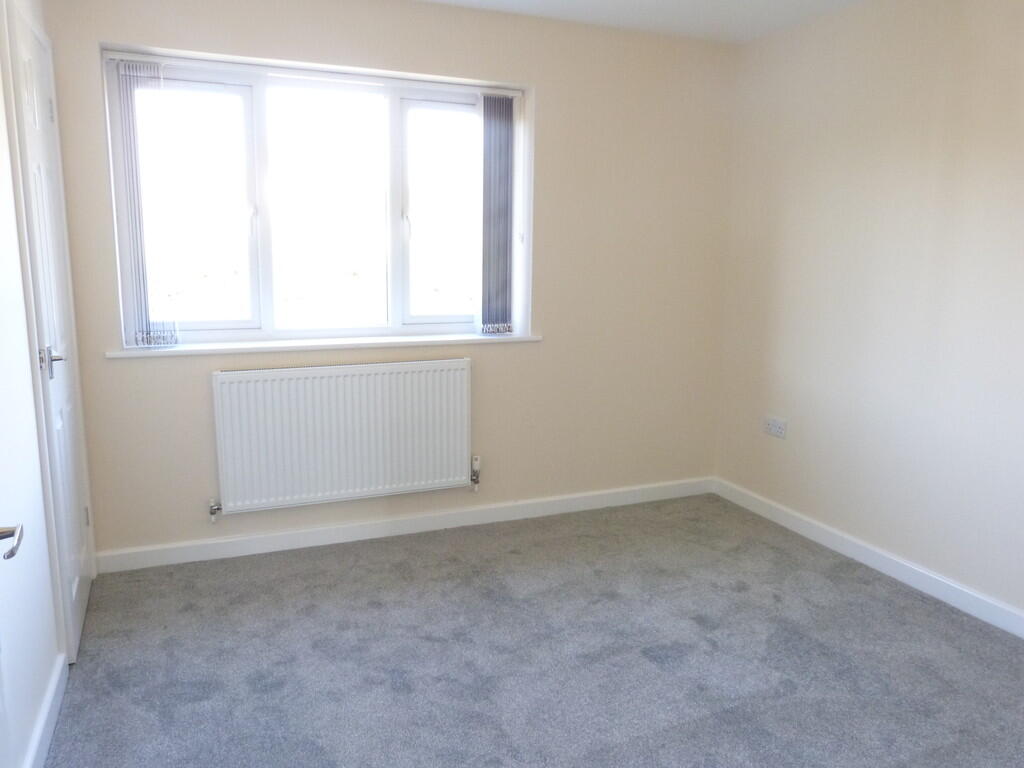 House in Worcester - View 4