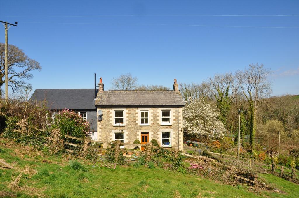 Main image of property: Tranquil Countryside Setting in the Heart of The Roseland Peninsula.
