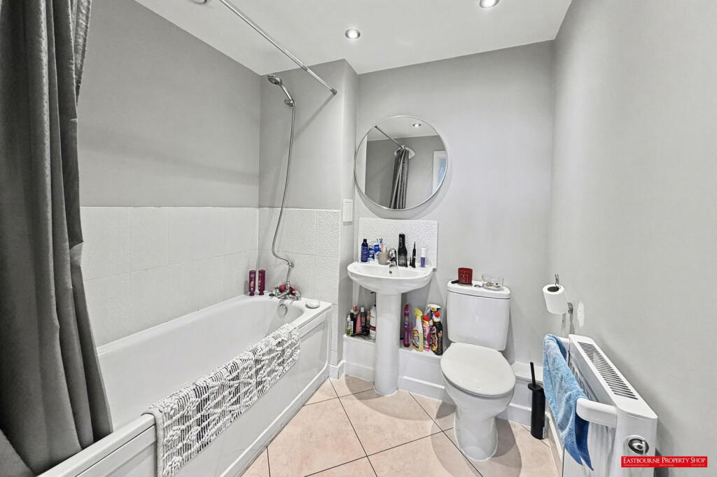 Groombridge Avenue, Eastbourne, BN22 7FF - View 3
