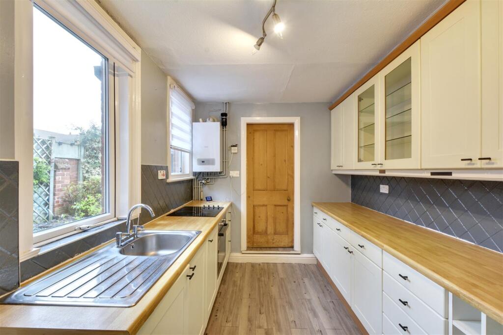 House in Broxtowe, Stapleford - More