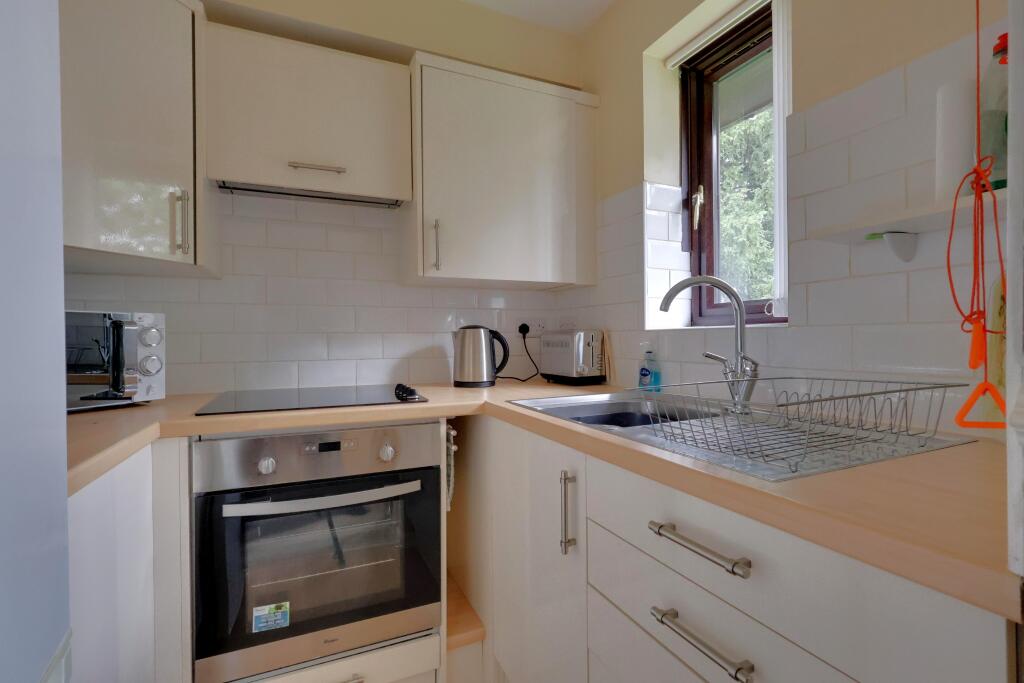 Bellair House, Havant photo 4