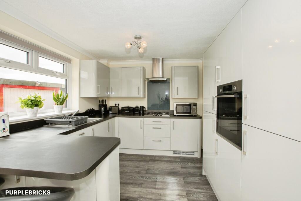 House in Fylde, Freckleton - More