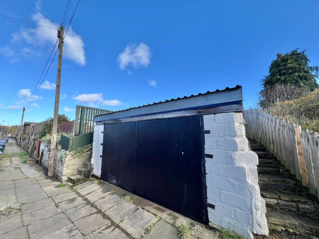 Valley Terrace, Howden Le Wear, Crook photo 2