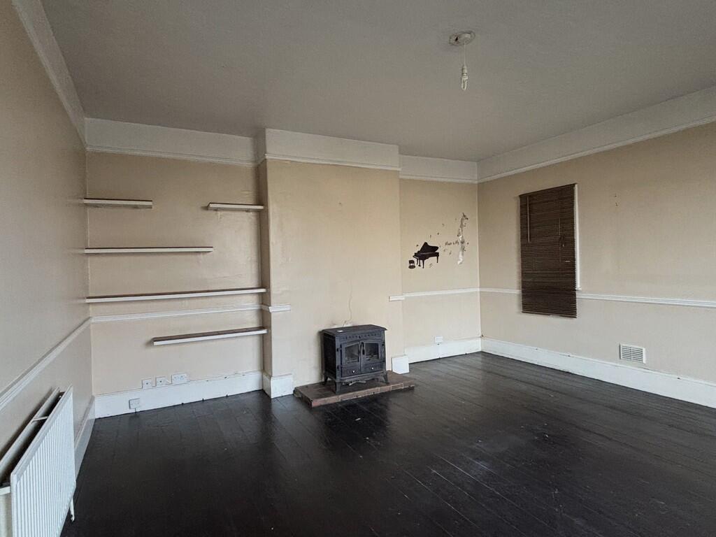 Pinchbeck Road, Spalding - View 5