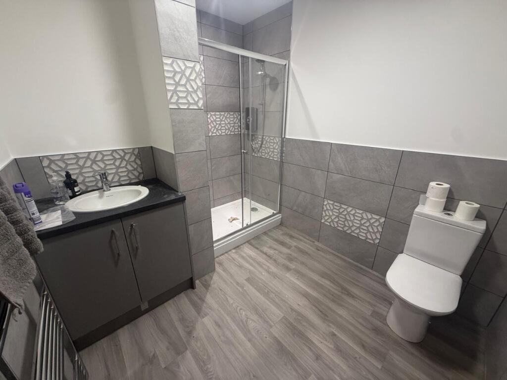 Apartment in Burton-on-Trent, Burton - More