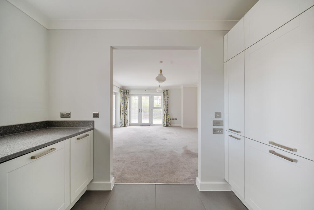 Buller House, Turnstone Road, Millbrook Village, Exeter, Devon, EX2 6FG photo 4