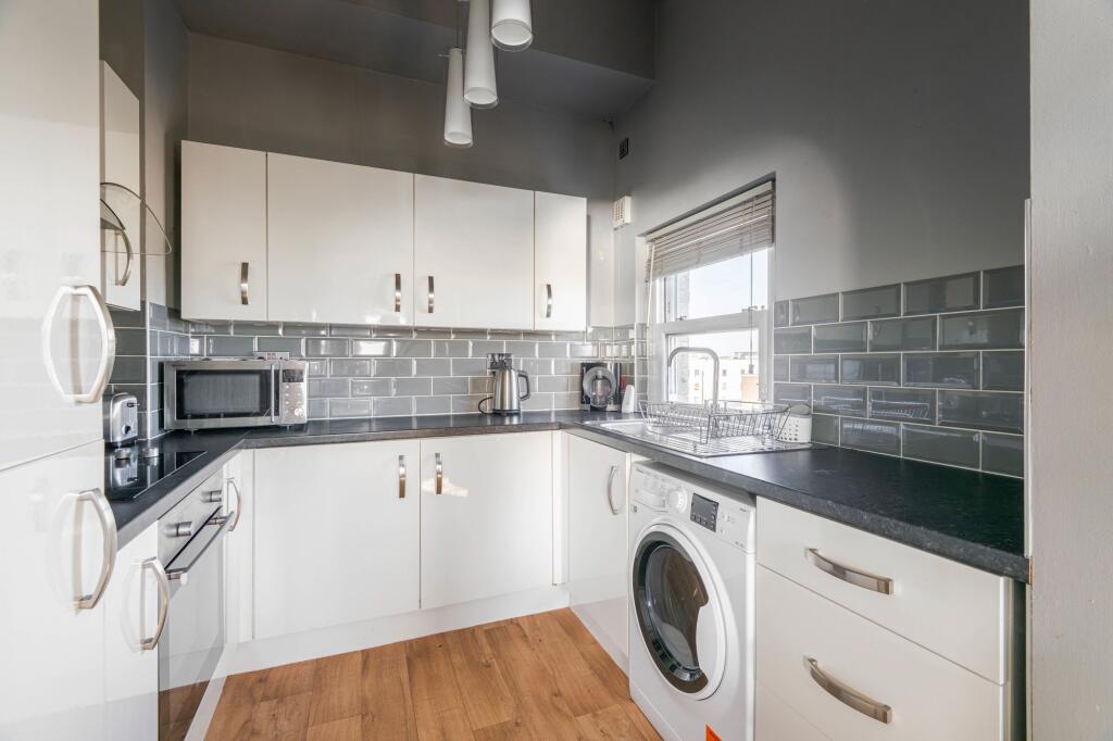 Apartment in Norwich - View 3