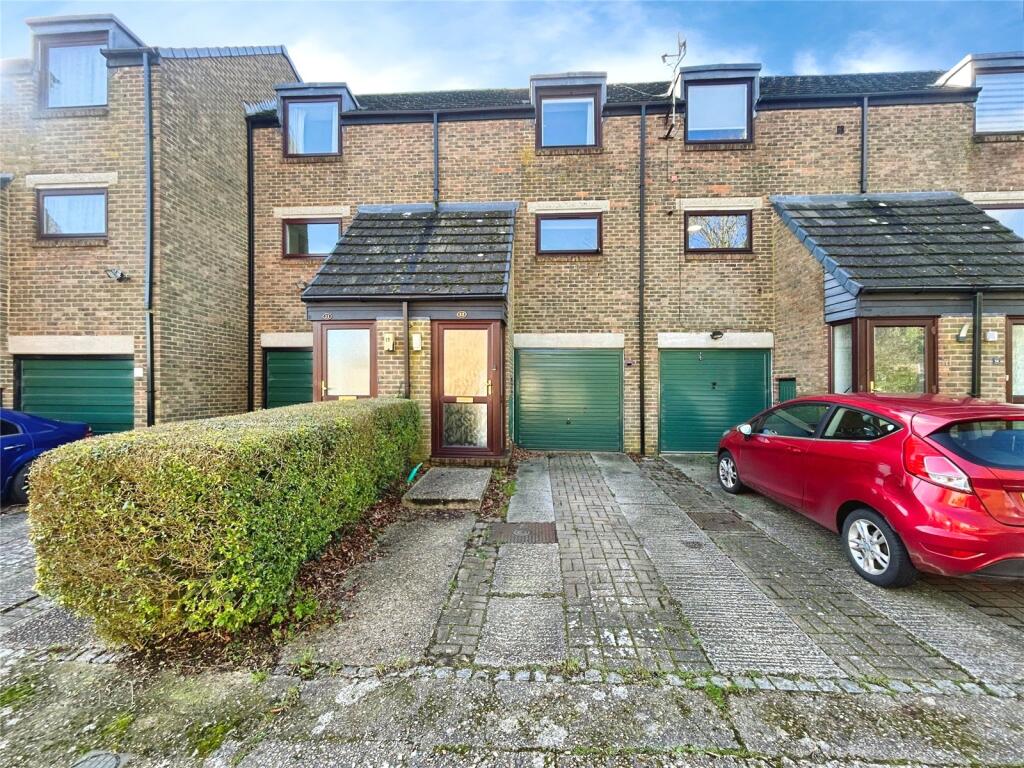 Main image of property: Bazes Shaw, New Ash Green, Longfield, Kent, DA3