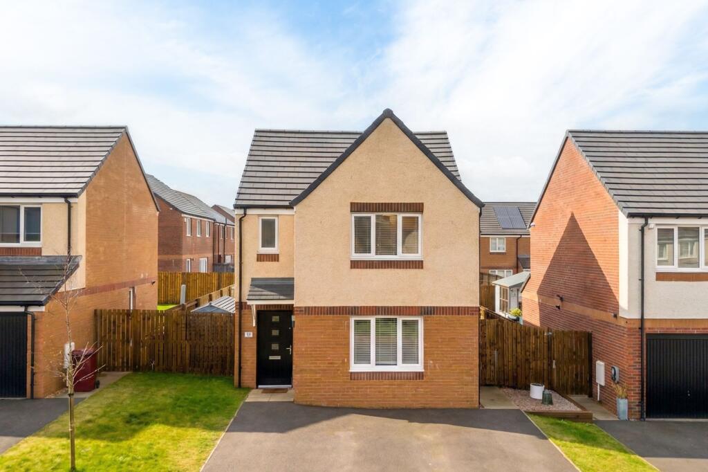 Main image of property: 31 Kingspark Gardens, Dundee, DD3 0AU