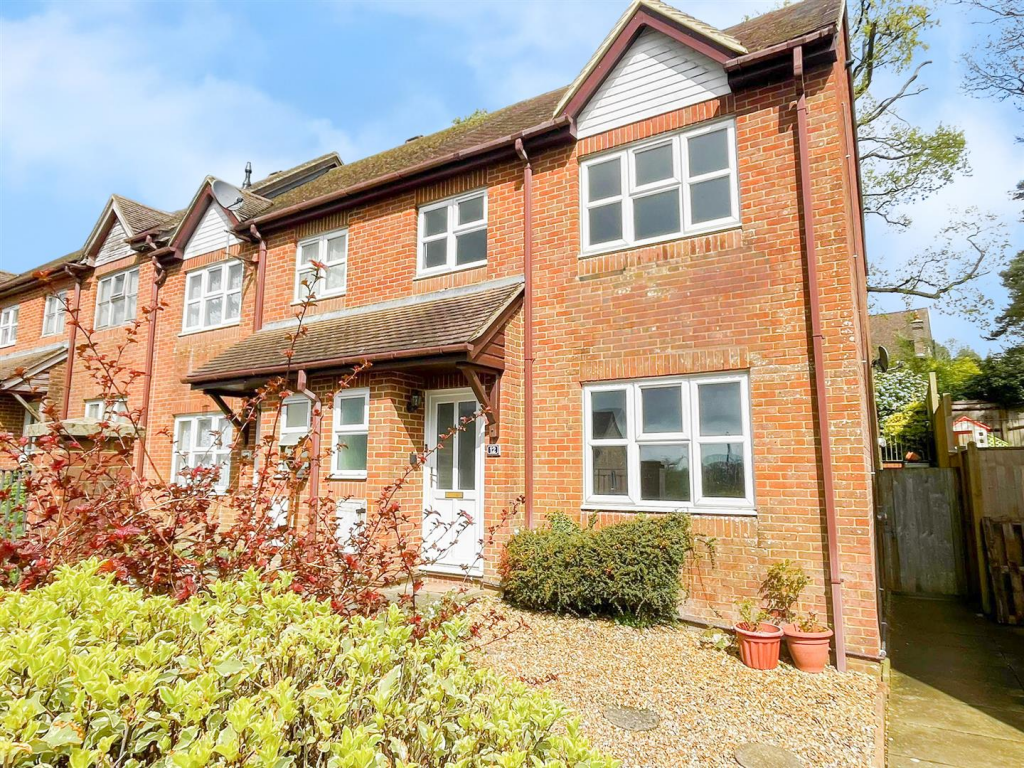 Main image of property: Streatfield Gardens, Heathfield, TN21 8LW