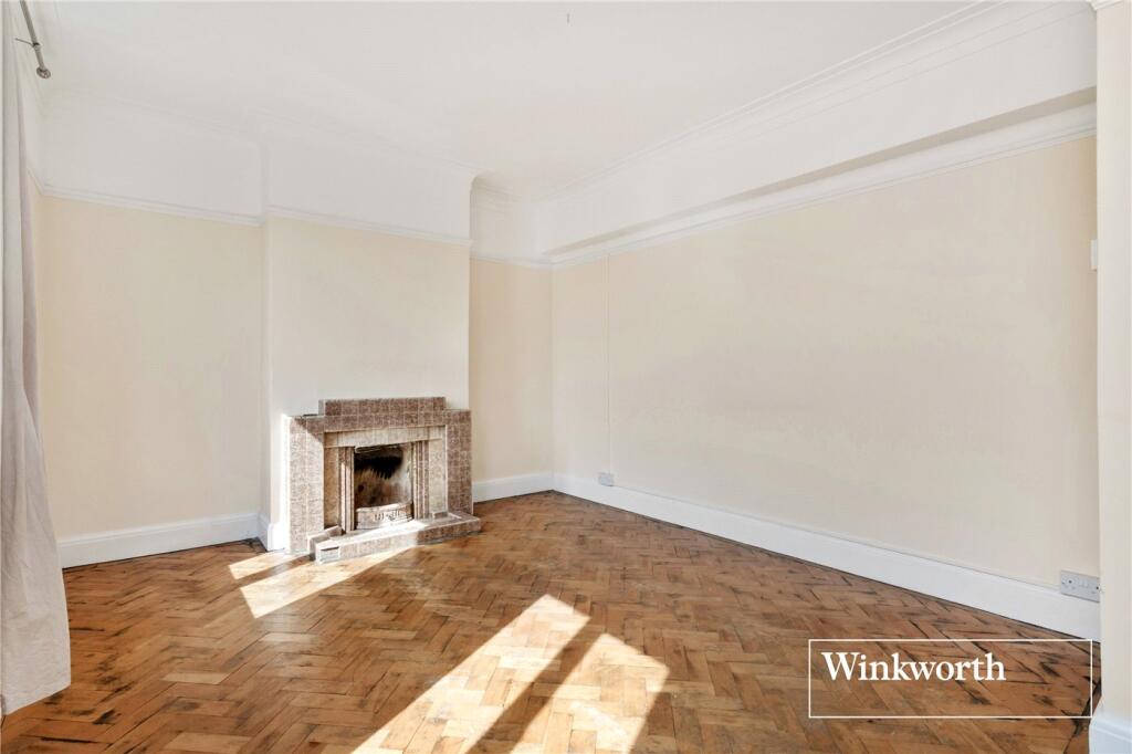 Ballards Lane, Finchley, London, N3 photo 4