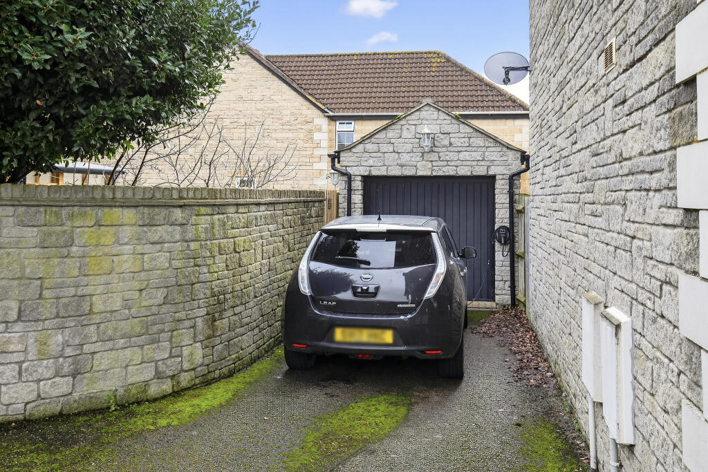 Main Road, Bristol, BS35 photo 2
