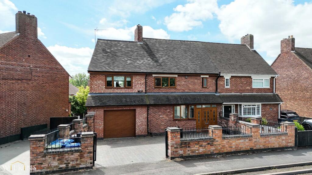 Main image of property: Parkfield Crescent, Tamworth, Staffordshire, B77