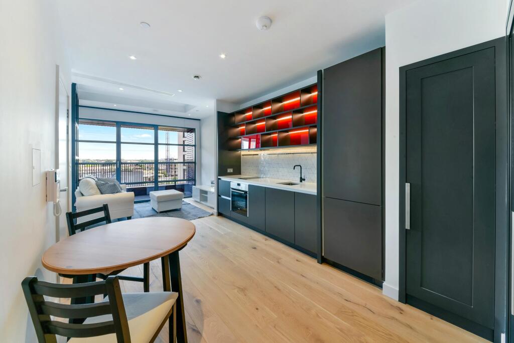 Main image of property: Bridgewater House, London City Island, London, E14