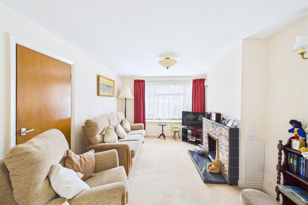 House in Warwick, Whitnash - View 3
