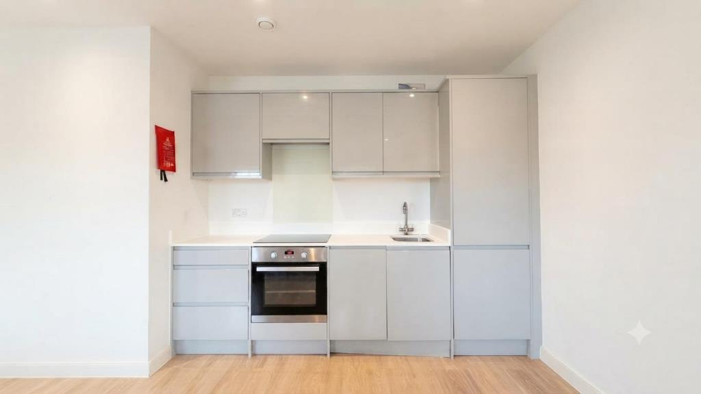 Apartment in Romford - View 5