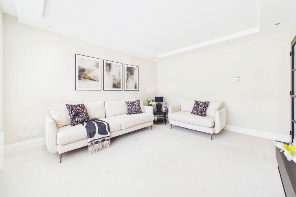 Rederech Crescent, Hamilton - View 5