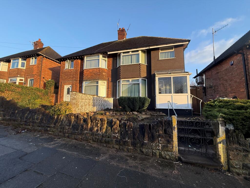 Main image of property: Salcombe Close, NG5