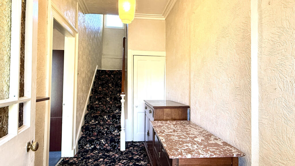 18 Templar Terrace, Ramsey, IM8 3DP - View 2