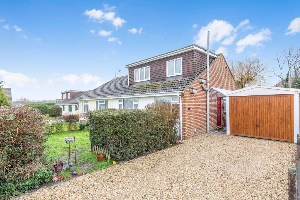 Main image of property: Lammas Close